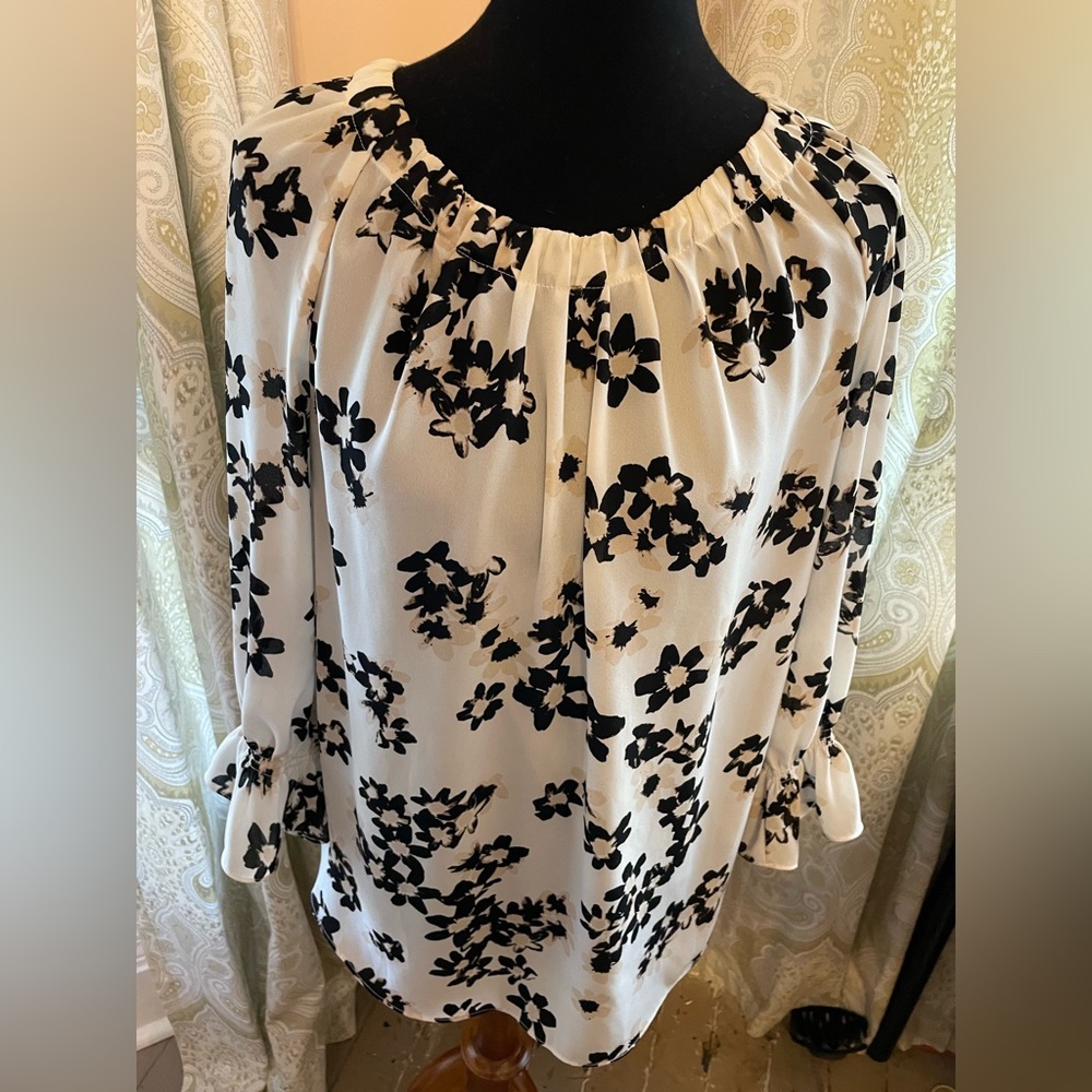 Ellen Tracy Medium Tunic balloon sleeves